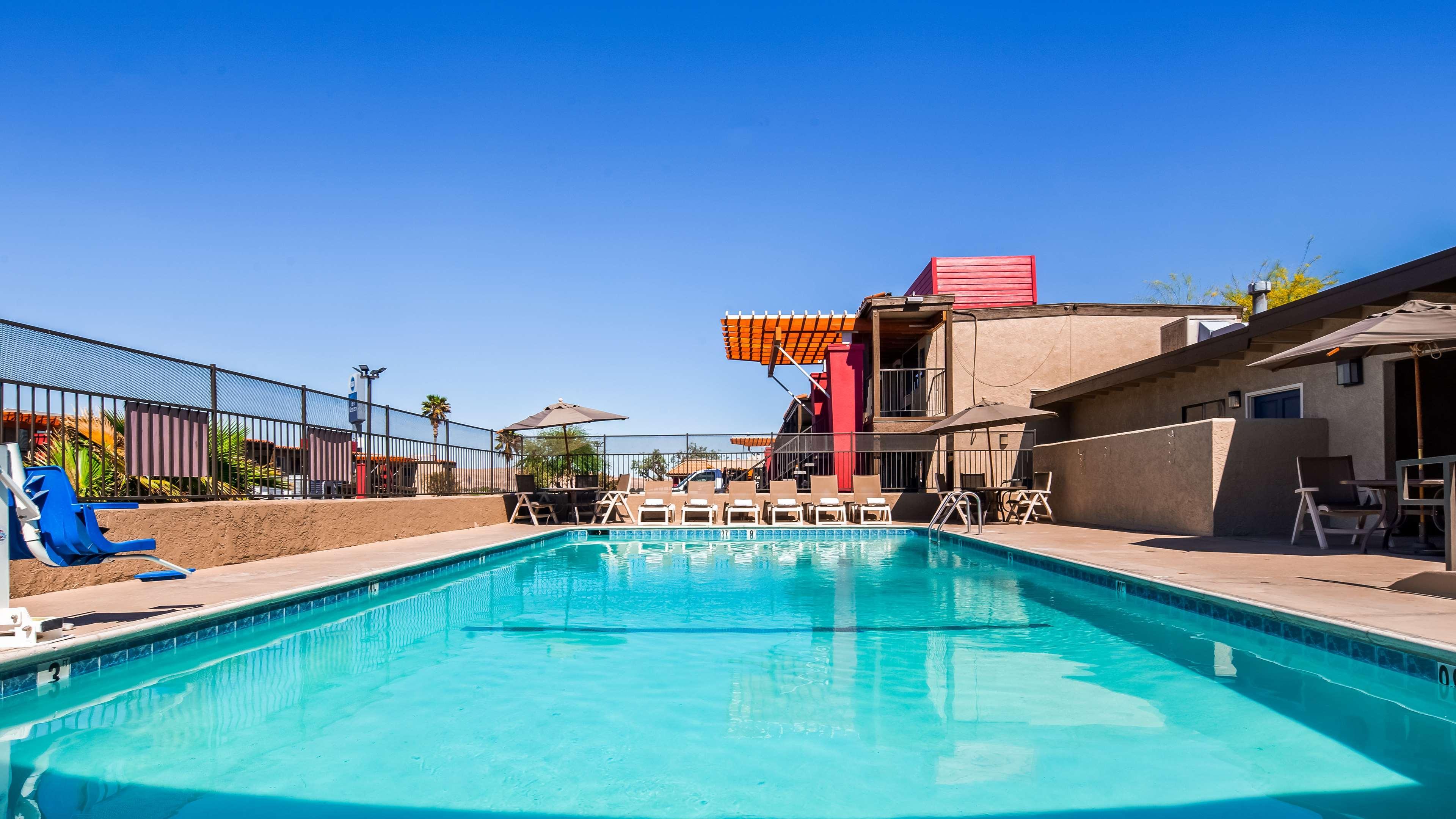 Western Desert Motel