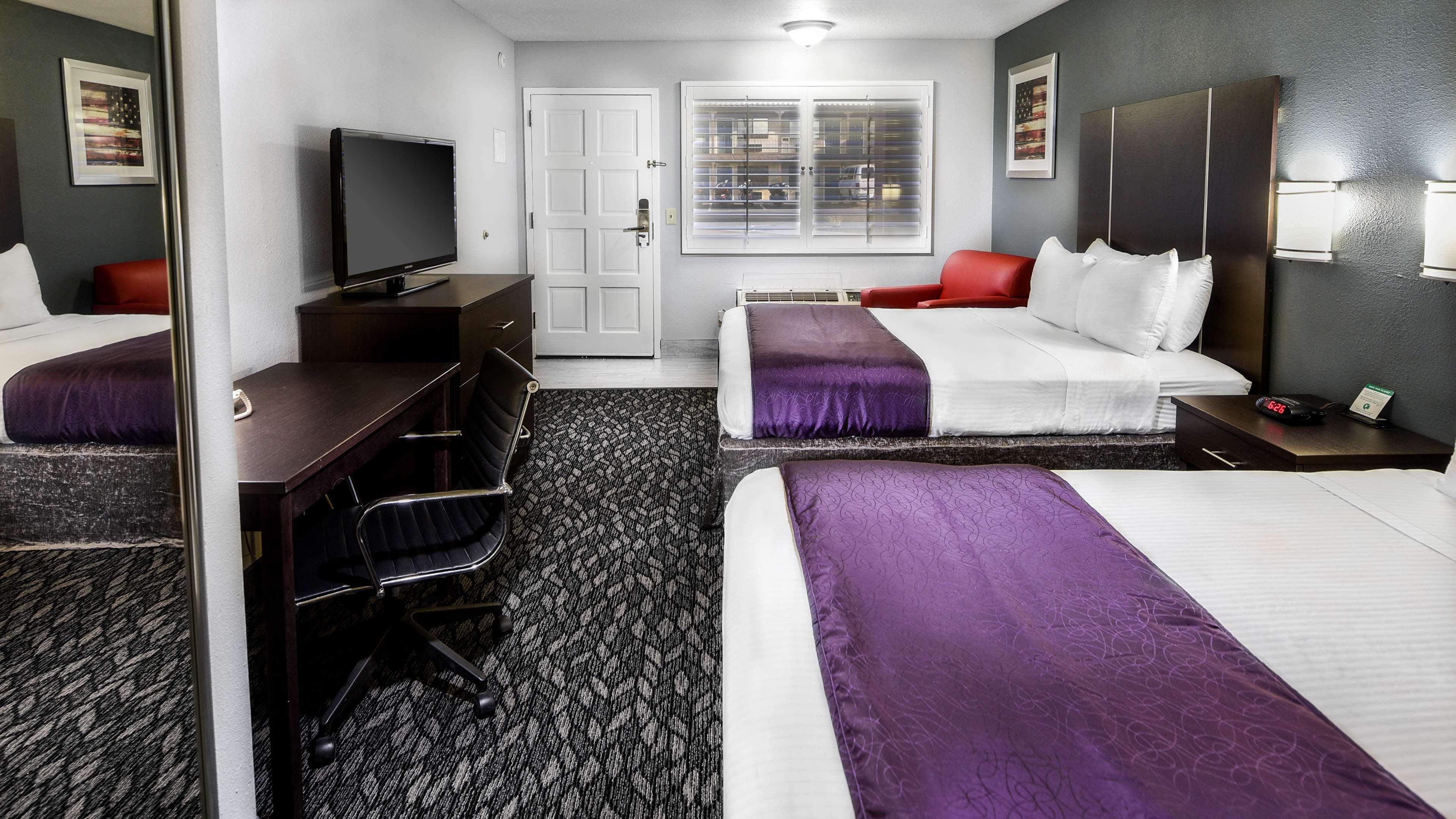Western Desert Motel