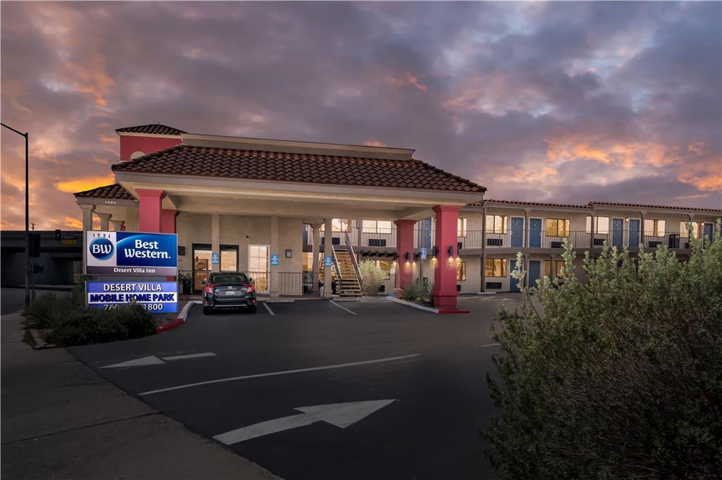 Western Desert Motel