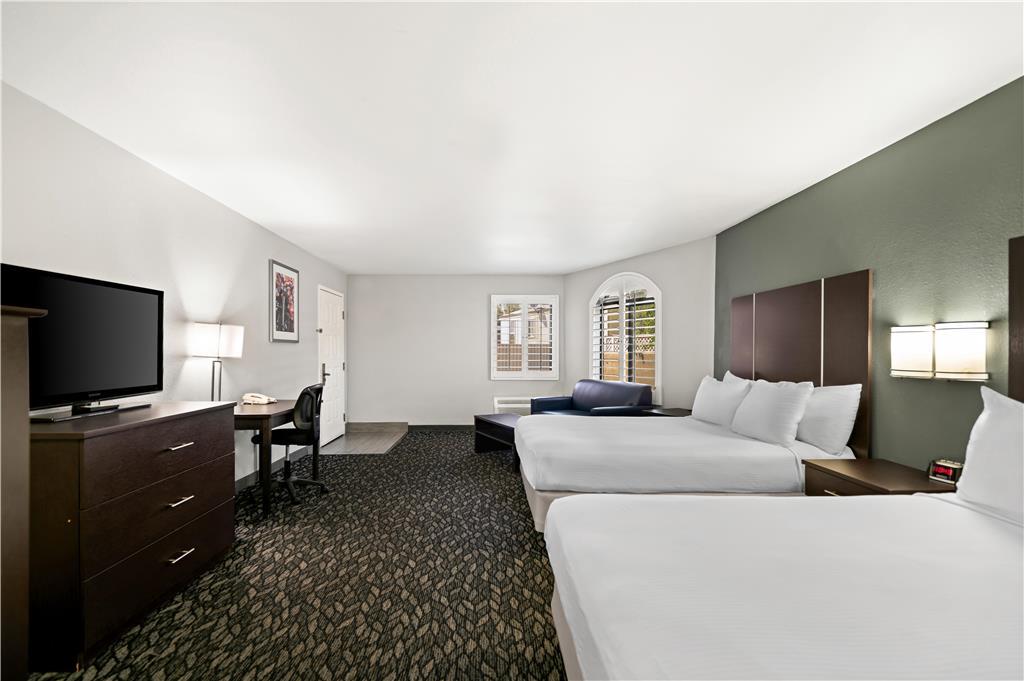 Western Desert 3* Barstow