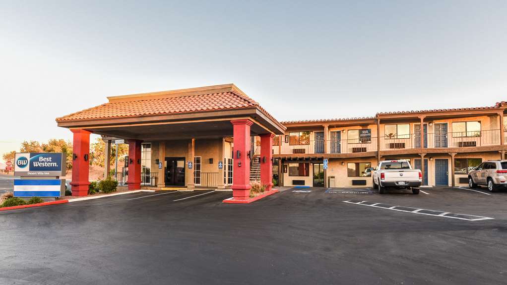 Western Desert Motel