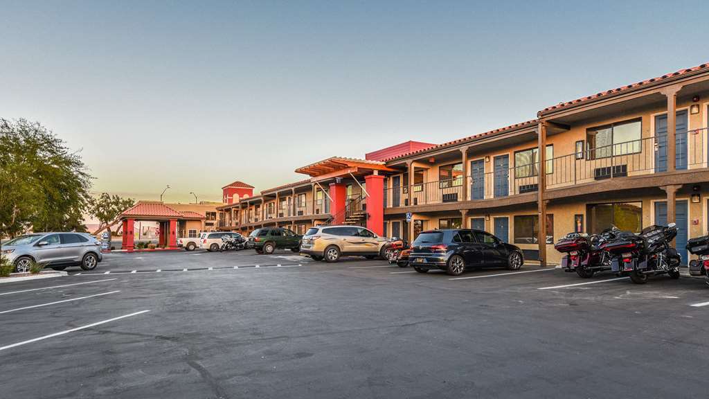 Western Desert Motel 3*